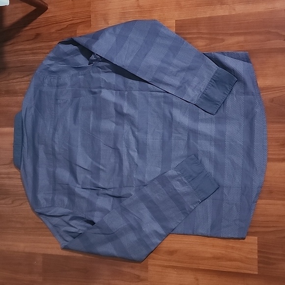 NWT Travis Mathew button up - Picture 2 of 3